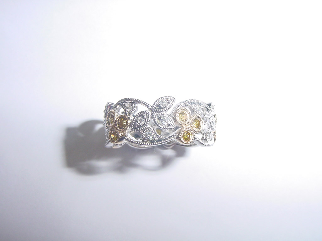  18k W / Yg Fancy Yellow Diamond Ring (18k W / Yg Fancy Yellow Diamond Ring)