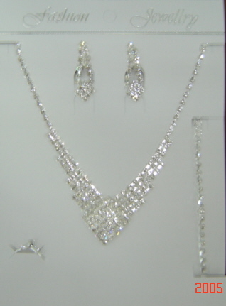  Diamond Necklace Set (Diamond Necklace Set)