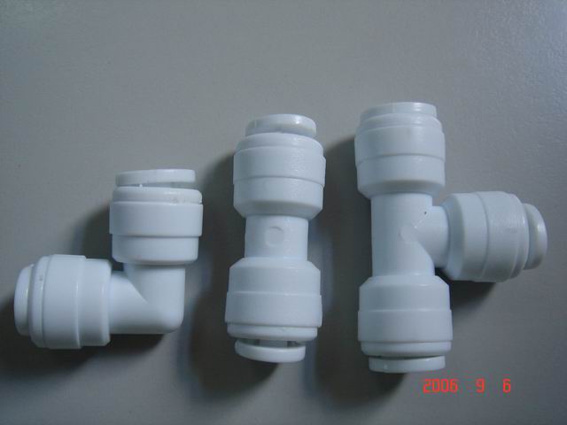  Push-In Fitting (Raccord instantané)