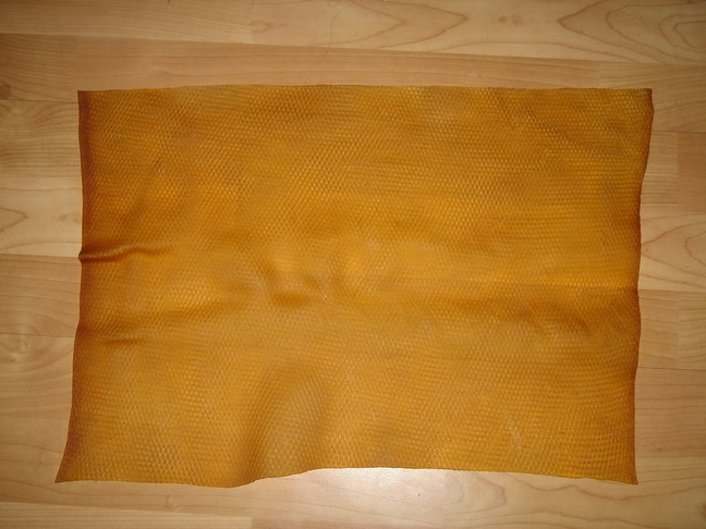  Rubber Smoked Sheet No.3 (RSS3) (Feuille de caoutchouc fumé No.3 (RSS3))