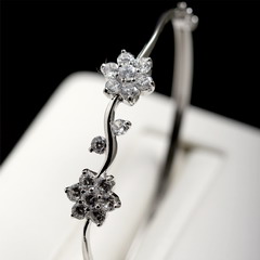  Sterling Silver Cz Bangle ( Sterling Silver Cz Bangle)