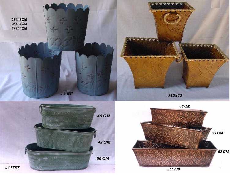  Iron Planters (Fer Planters)