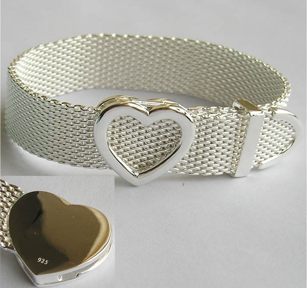  Mesh Bracelet With Heart Buckle, Silver