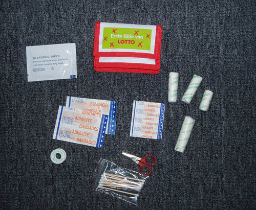  First Aid Kit (Trousse de premiers soins)