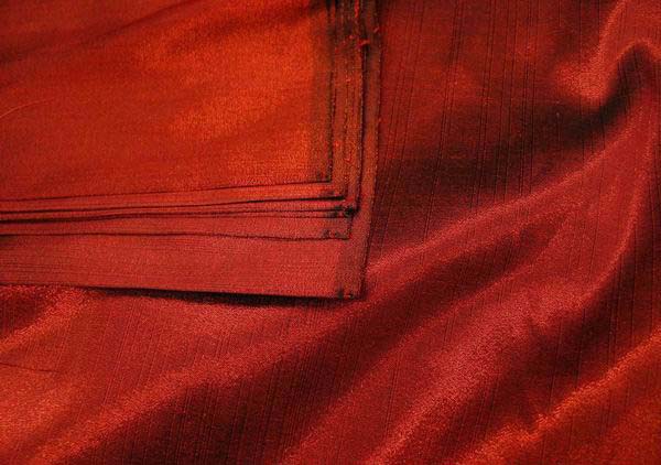  100% Authentic Hand Woven Thai Silk Fabrics (100% аутентичной тайской ручной работы шелковые ткани)