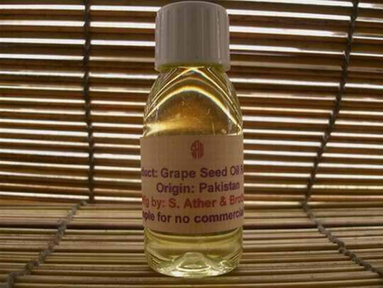  Grape Seed Oil, Vitis Vinifera, Angoor Ka Beech (Huile de pépins de raisin, Vitis Vinifera, Angoor Ka Beech)