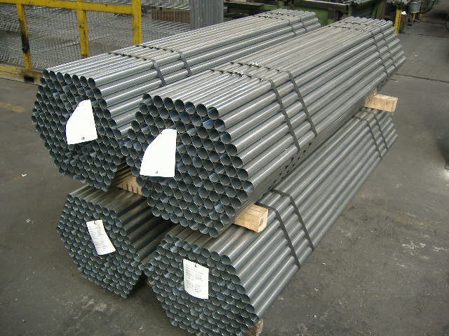  Galvanized Steel Pipes (Tuyaux en acier galvanisé)