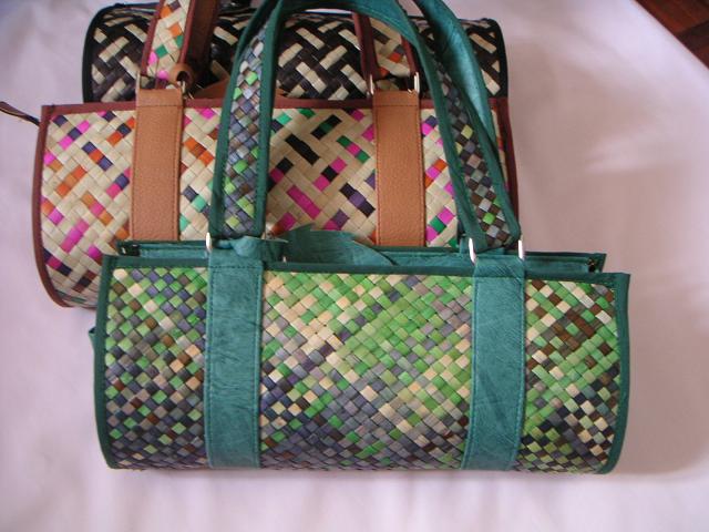  Handmade Bags (HANDMADE BAGS)