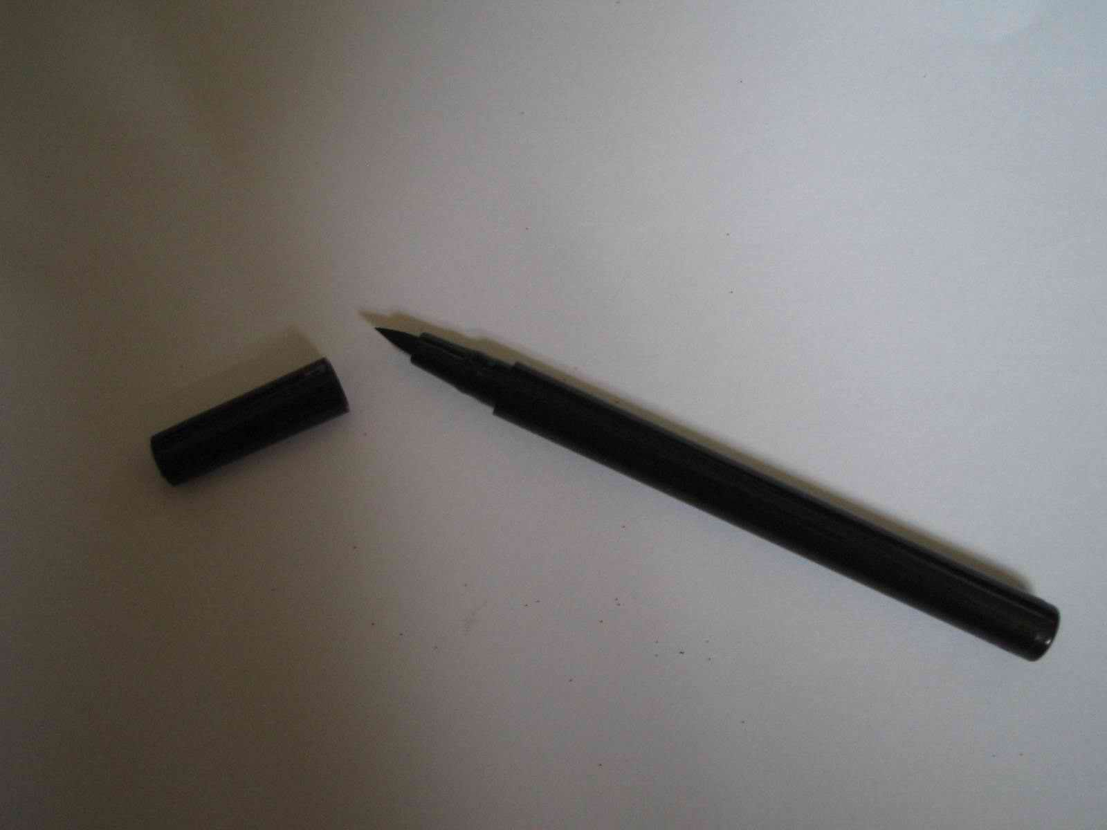 Liquid Eyeliner (Liquid Eyeliner)
