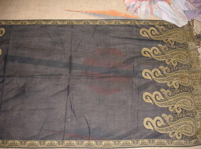  Ladies Jacquard Shawls & Scarves (Mesdames Jacquard Châles et écharpes)