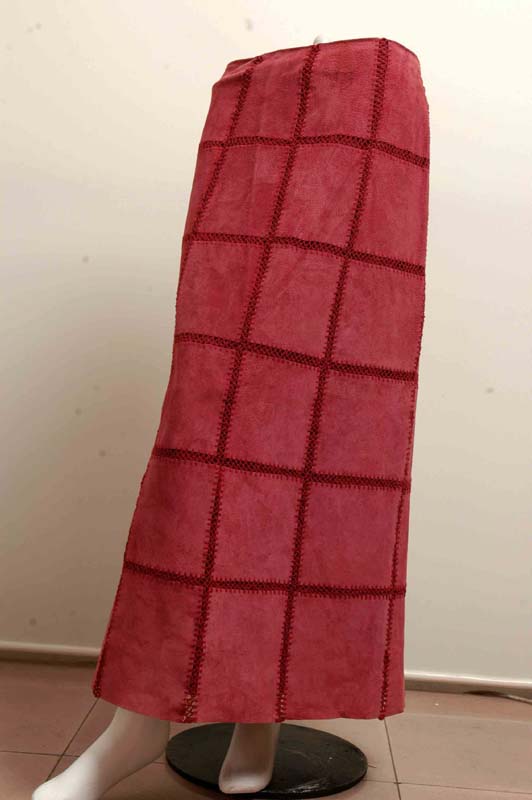  Pig Suede Leather Skirt With Hand Crochet ( Pig Suede Leather Skirt With Hand Crochet)