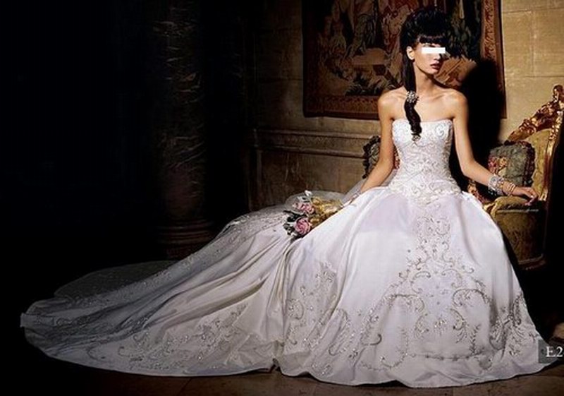  Bridal Gown (Brautkleid)