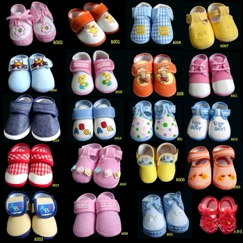  Infant Shoes And Baby Shoes With Lace And Ribbon (Infant Shoes and Baby Shoes de dentelles et de rubans)