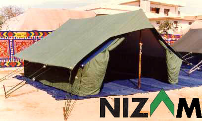  Refugee & Relief Tents (Des tentes de réfugiés et de secours)