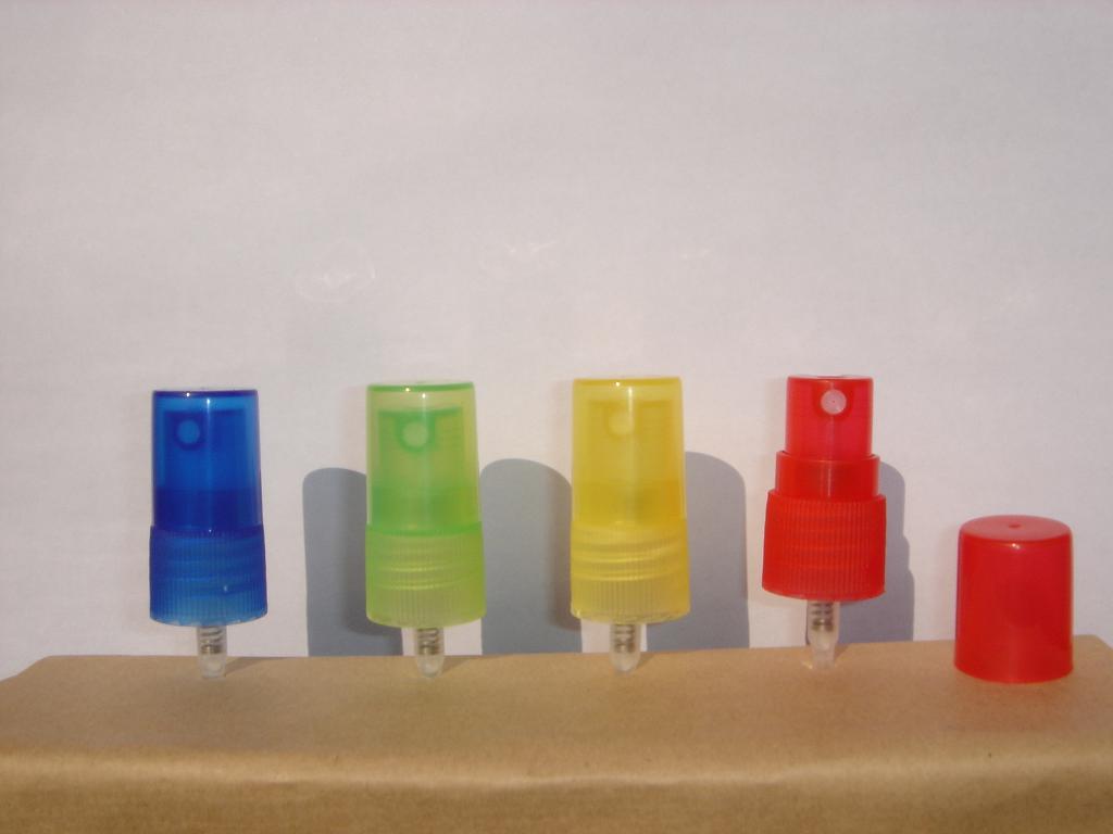  18 / 410 Screw Pump For Perfume Bottle (18 / 410 Pompe à vis pour bouteille de parfum)