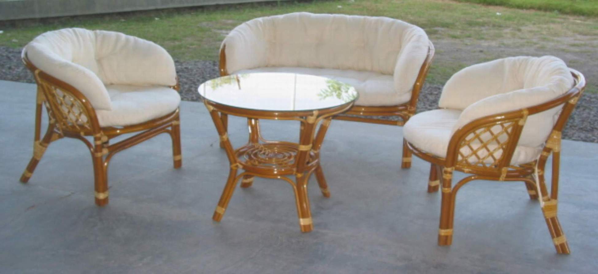  Rattan Furniture (Meubles en rotin)