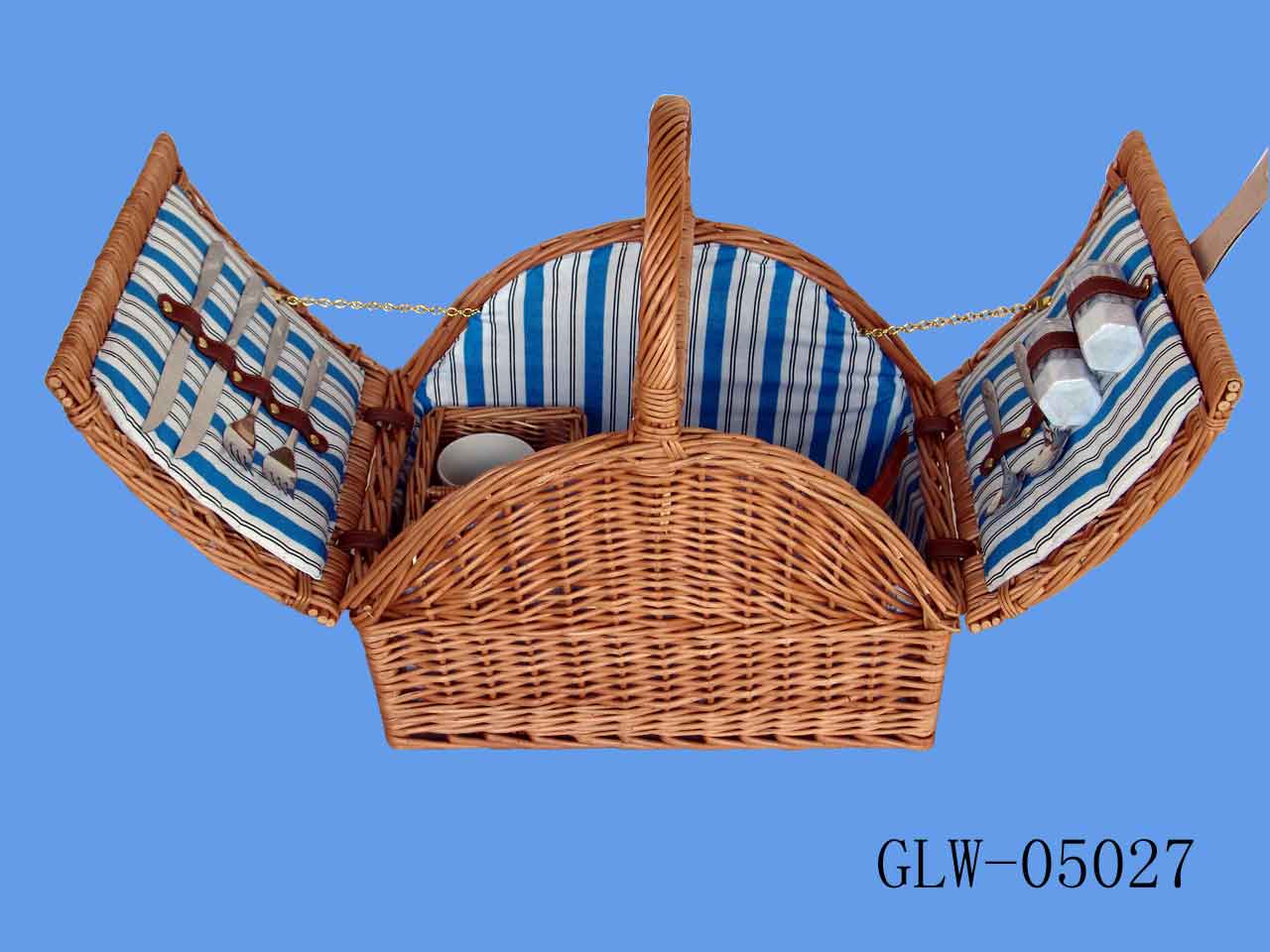  Picnic Baskets (Корзинами для пикника)