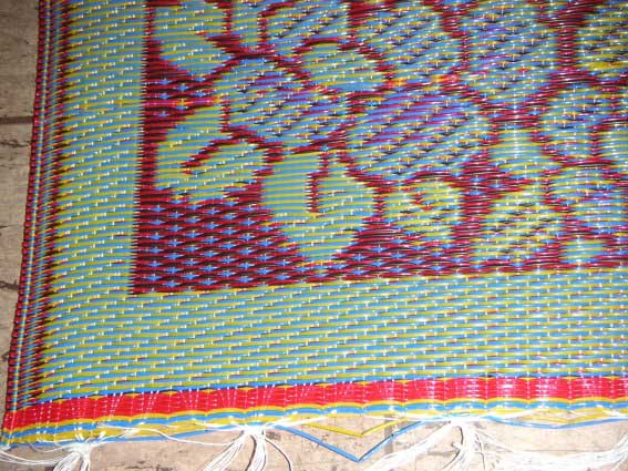  Plastic Carpet (Tapis en plastique)