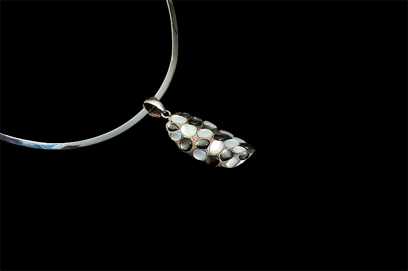  Black And White Pearl Silver Pendant (Black And White Pearl Silber Anhänger)