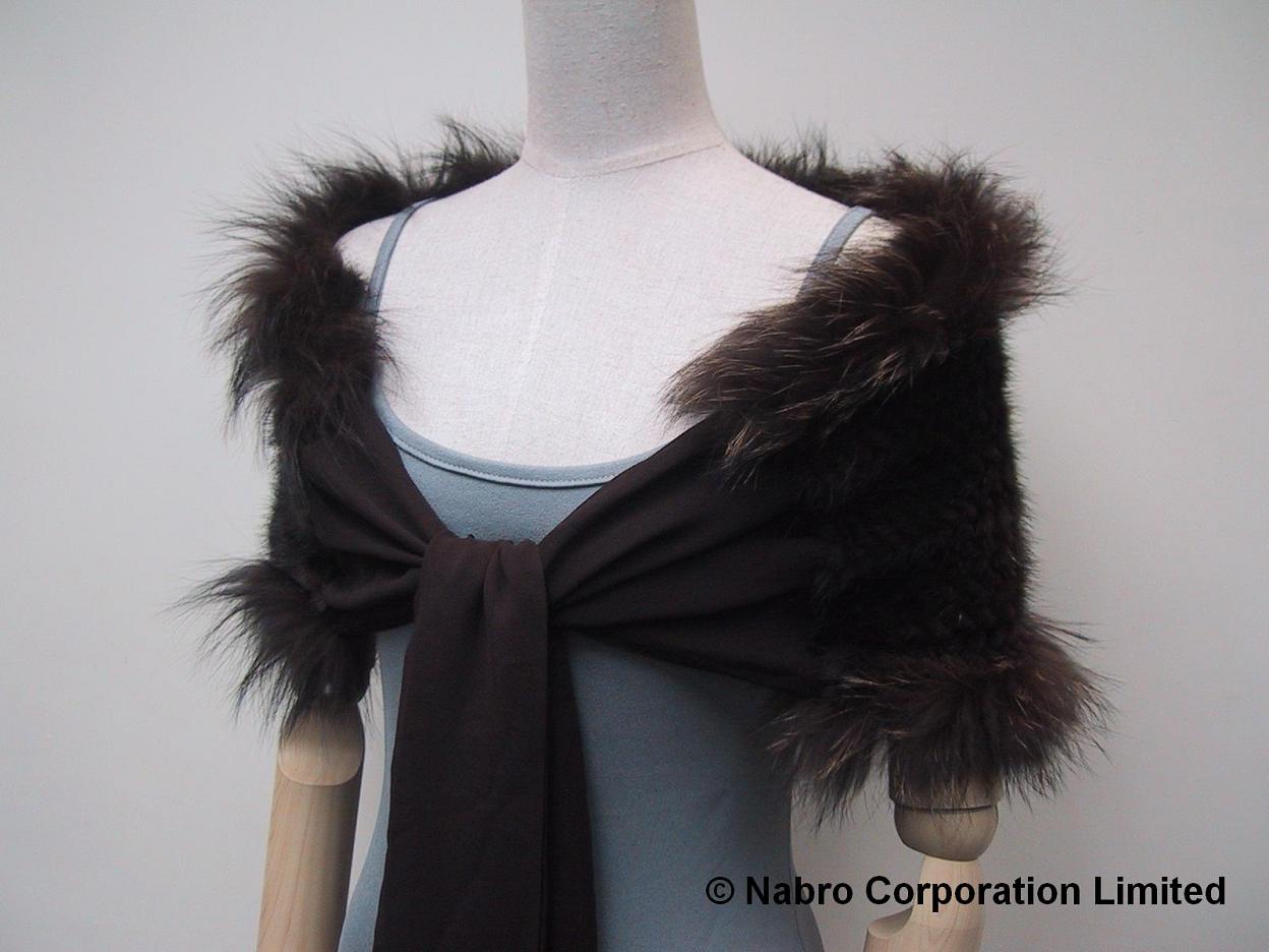  Mink Stretch Fur Stole With Silver Fox Trimming & Silk Chiffon ( Mink Stretch Fur Stole With Silver Fox Trimming & Silk Chiffon)