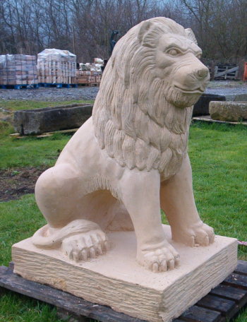  Lion Carvings (Лев скульптура)