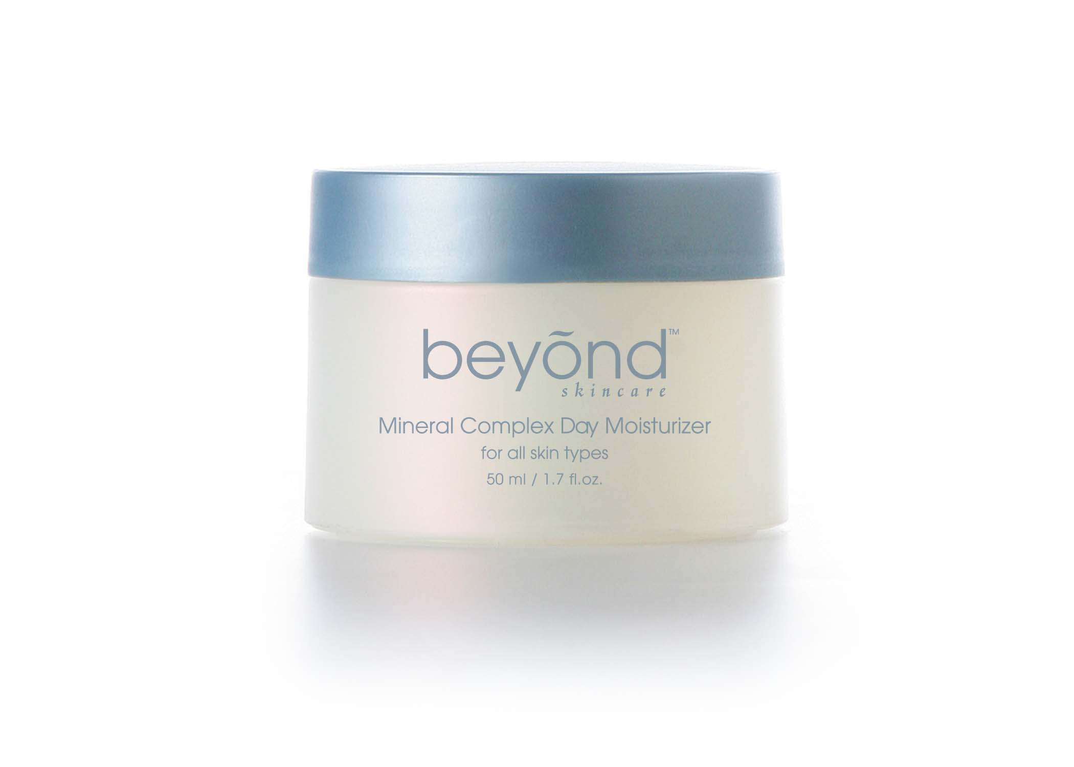  Beyond - Mineral Complex Day Moisturizer (Au-delà - Complexe Minéral Jour Hydratant)