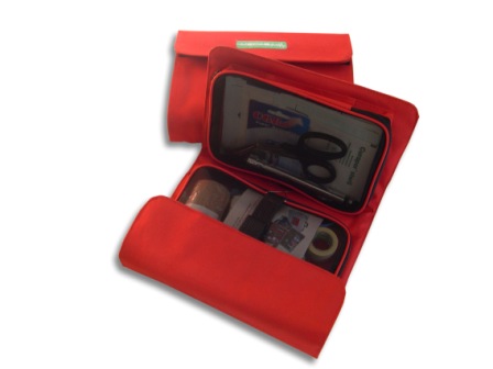  First Aid Kit (First Aid Kit)