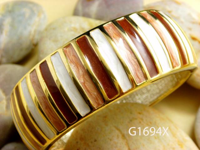  Metal Bangle ( Metal Bangle)