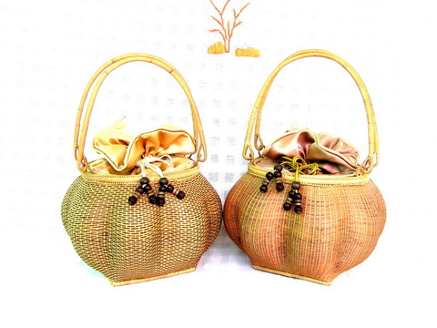  Bamboo Handbag ()