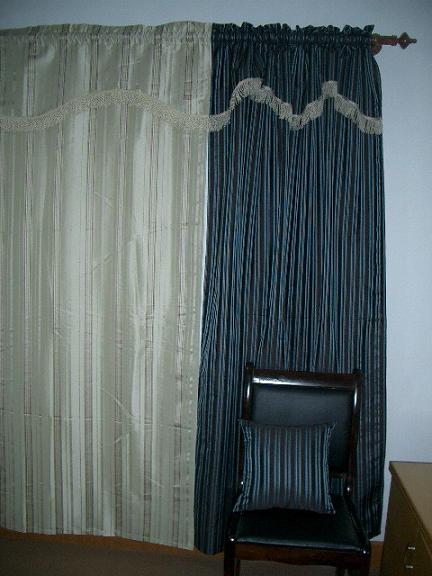  Curtain Cushion (Занавес Подушка)