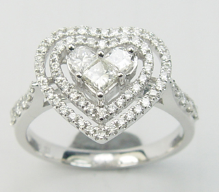  K Gold Diamond Studded And Silver Fine Jewellery (K Gold Diamond à crampons et Silver Fine Jewellery)