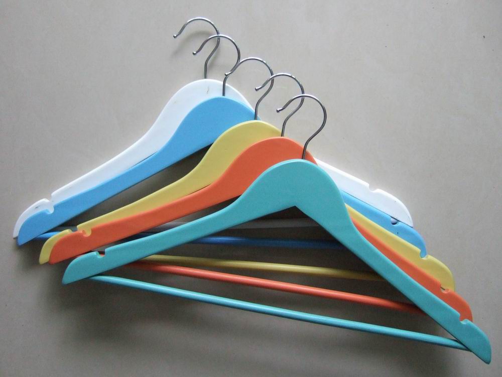  Colorful Painted Wooden Hanger (Colorés en bois peint Hanger)