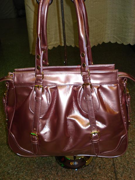  Ladies` Handbags (Sacs à main pour dames)