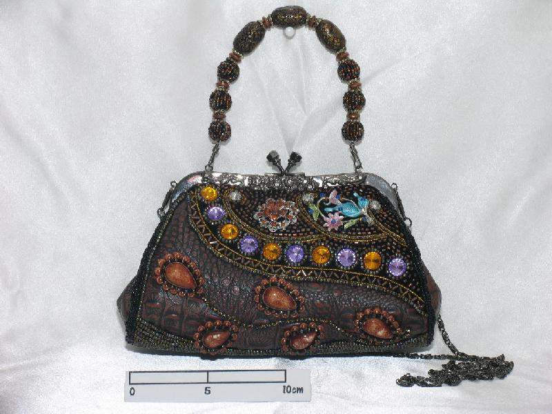  Beaded Evening Handbags ()
