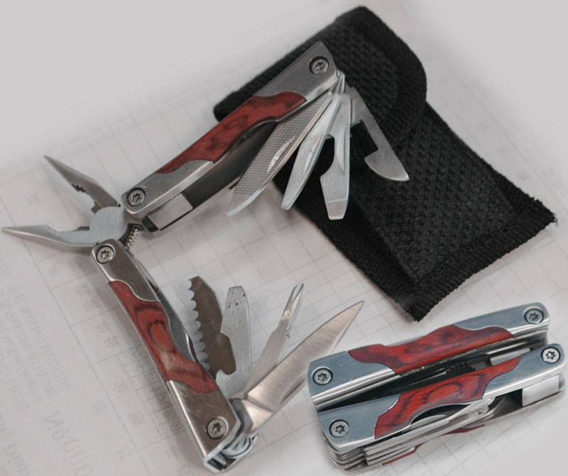  Multifunction Plier (Multifunktions-Zange)