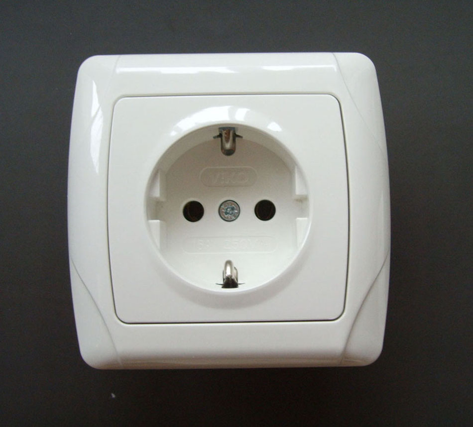  Shucko Socket Outlet