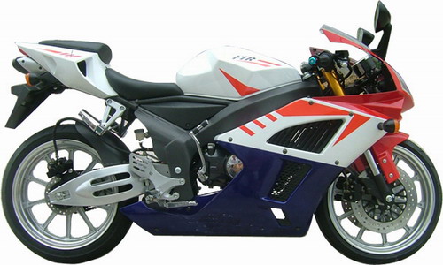  Hero 200 (EPA) (Герой 200 (EPA))