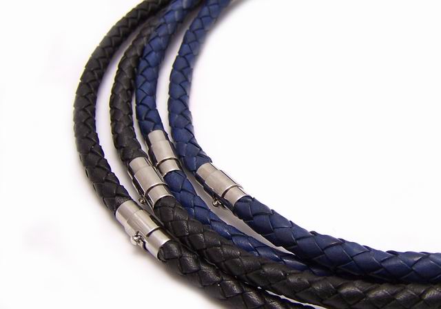  Leather Chains ( Leather Chains)