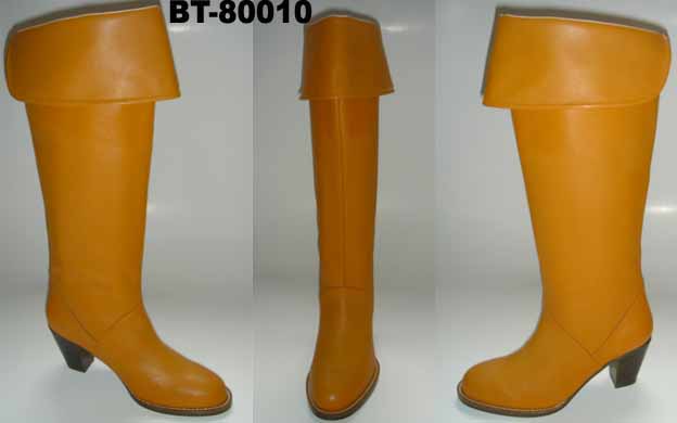  BOOTS (BOOTS)