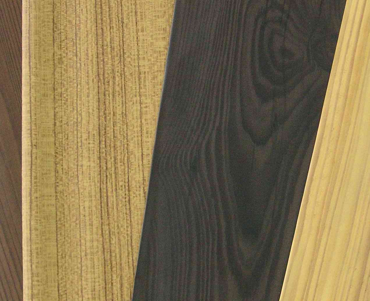  Decorative Laminated Sheets, Polyester Sheets / Foil (Dekorative Laminate aus Kunststoff, Polyester-Platten / Folien)