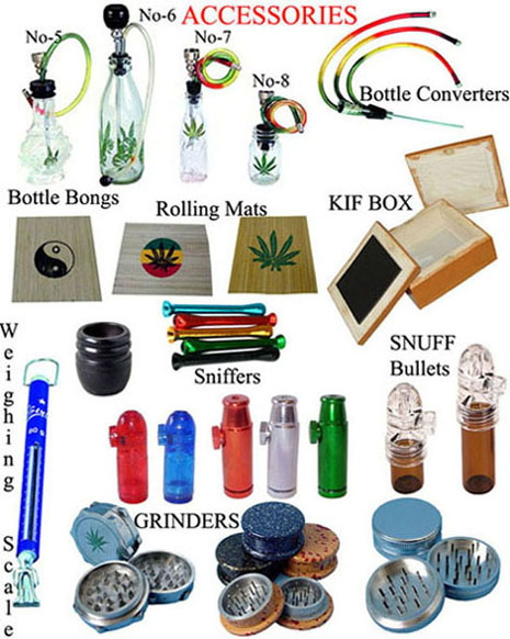 Snuff Bottles & Smoking Accessories
