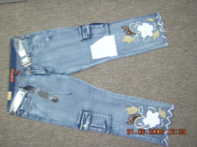  Ladies Capri With Beads, Emb. & Pockets (Meine Damen Capri mit Perlen, Emb. & Pockets)