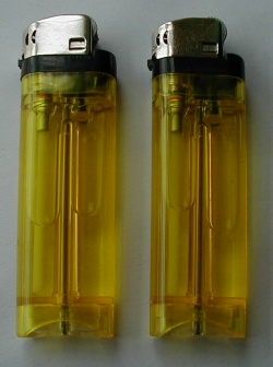  Flint Gas Lighter With Cr (Children Safety) (Flint Allume-gaz par CR (Enfants de sécurité))
