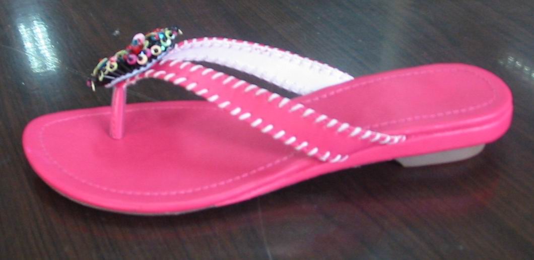  Ladies T-Stap Slippers With Beads (Ladies T-STAP Chaussons With Beads)