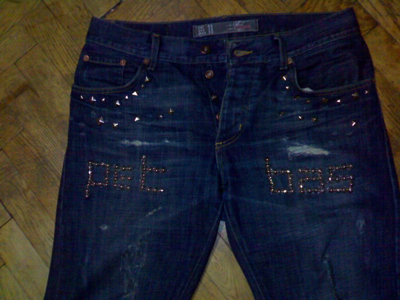  Embroidered Jeans (Gestickte Jeans)