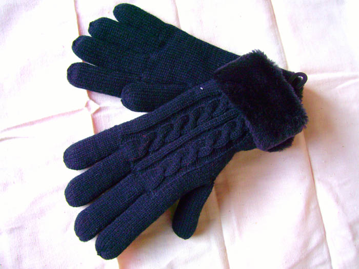  Hand Knitted Glove (Ручной вязки перчатки)