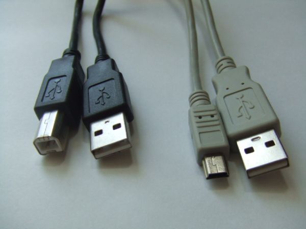  USB Cable (USB-Kabel)