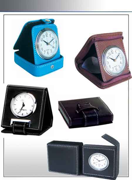  Leather Travel Clock (Cuir Voyage Horloge)