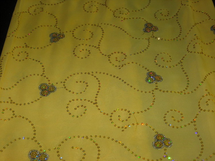 Chiffon P / D mit 3mm Spangle Emb (Chiffon P / D mit 3mm Spangle Emb)