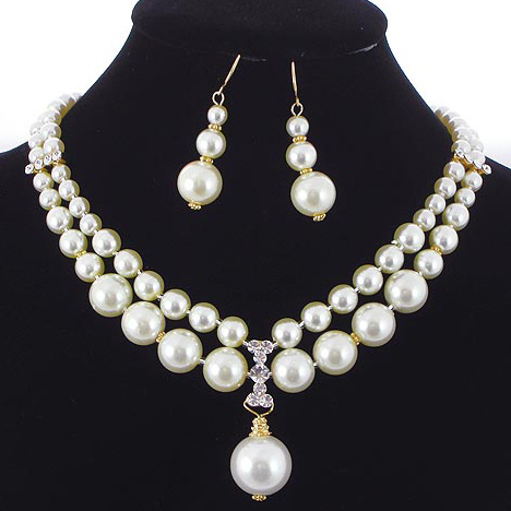  Fashion Jewelry Set Made Of Alloy And Swarovski Crystal (Bijoux fantaisie Ensemble composé d`alliage et Swarovski Crystal)